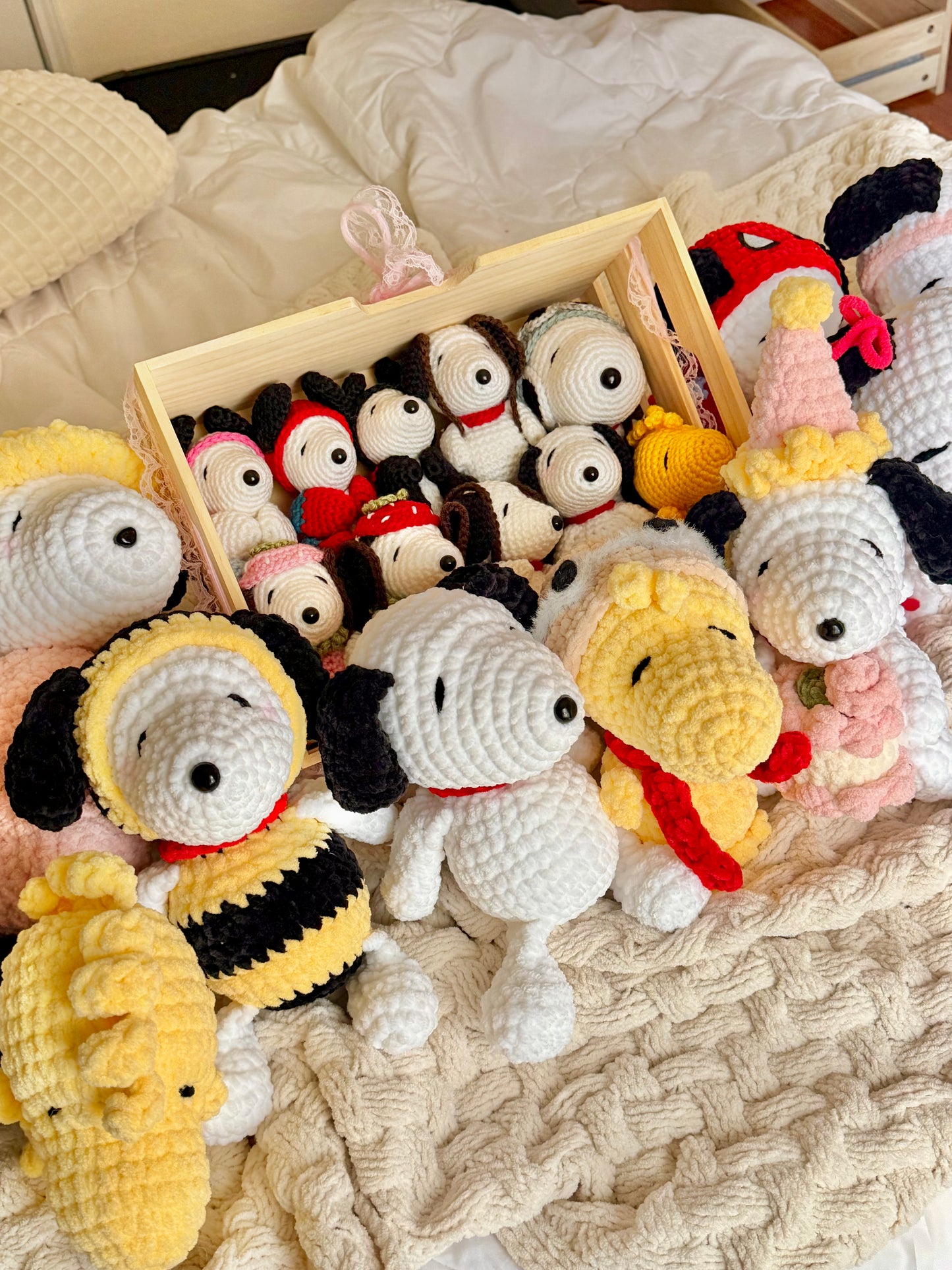 Bumblebee Snoopy Plushie